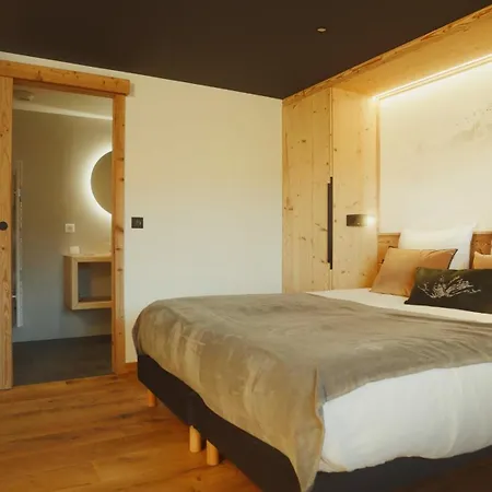 Bed & Breakfast Le Paret D'hotes De Charme & 3*